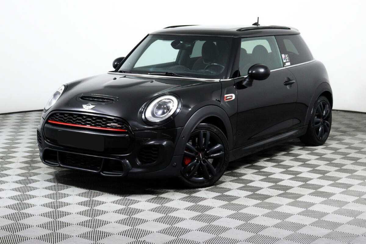 Mini Hatch с пробегом — 2017 год. Посмотреть фото