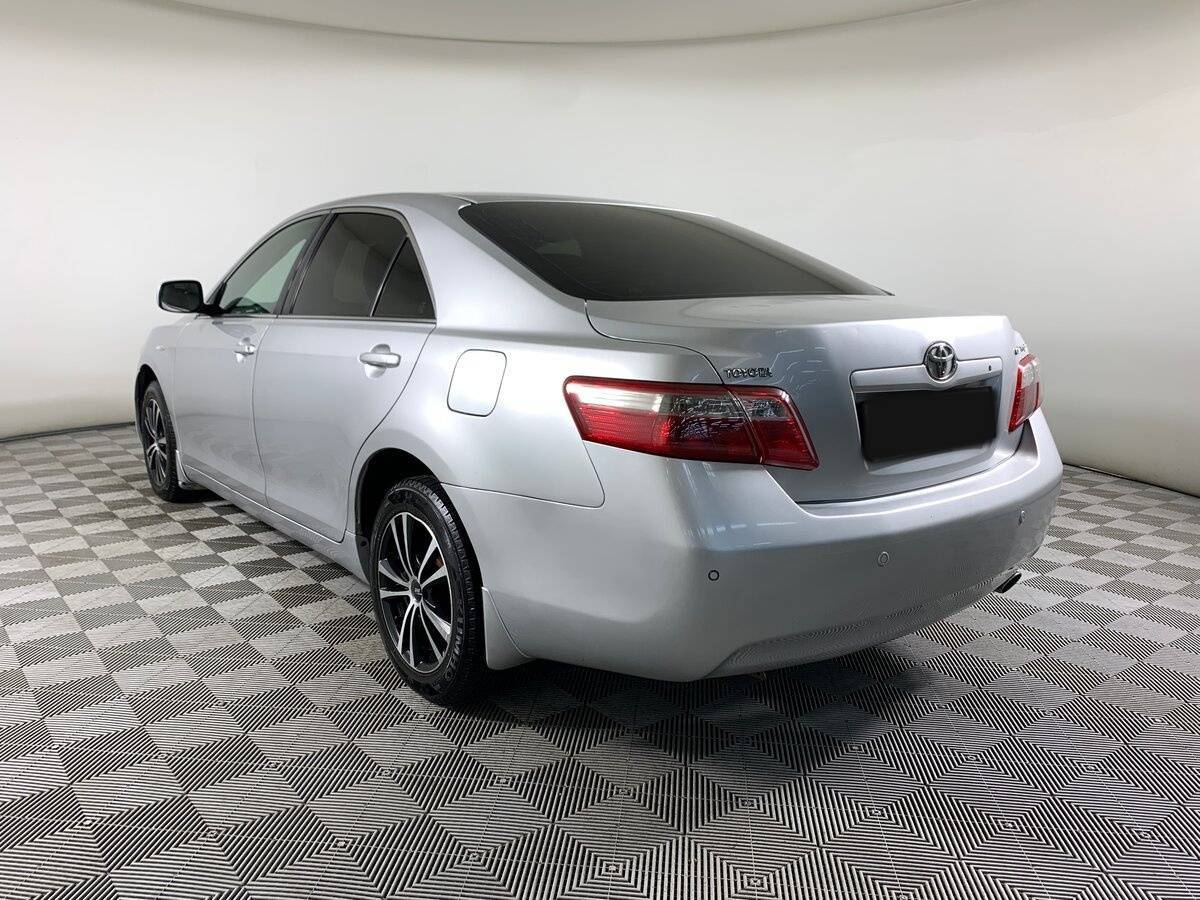 Toyota Camry с пробегом — 2008 год. Фото: #6