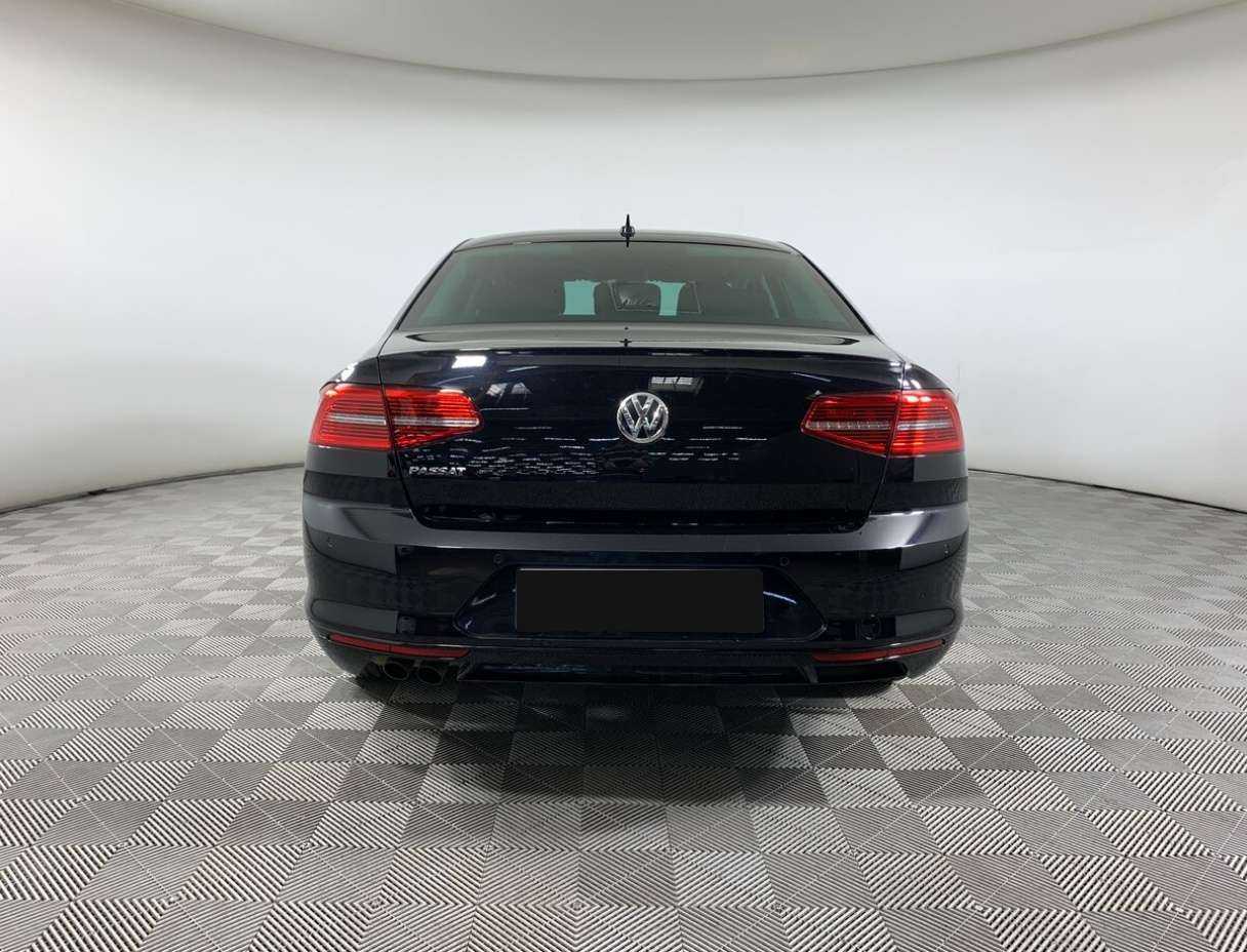 Volkswagen Passat с пробегом — 2019 год. Фото: #5
