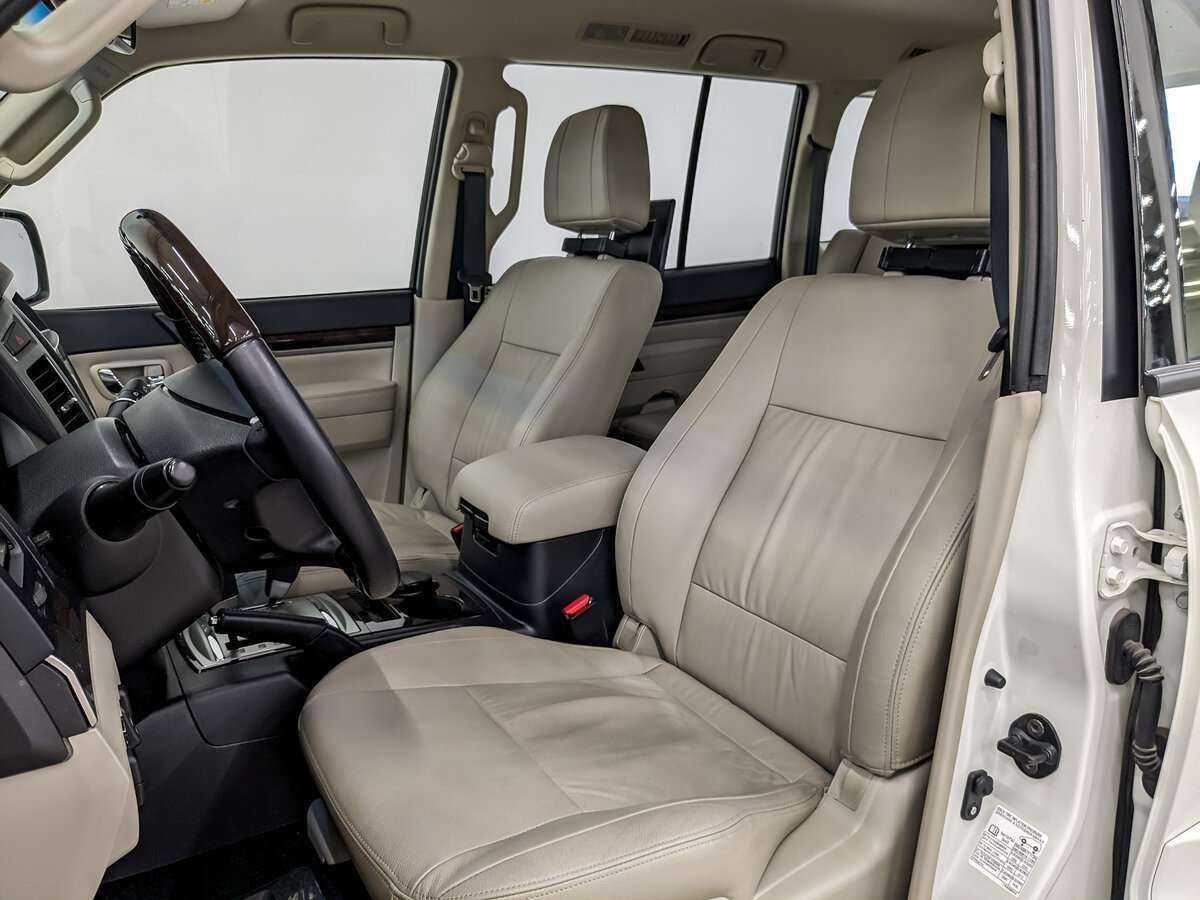 Mitsubishi Pajero с пробегом — 2019 год. Фото: #15
