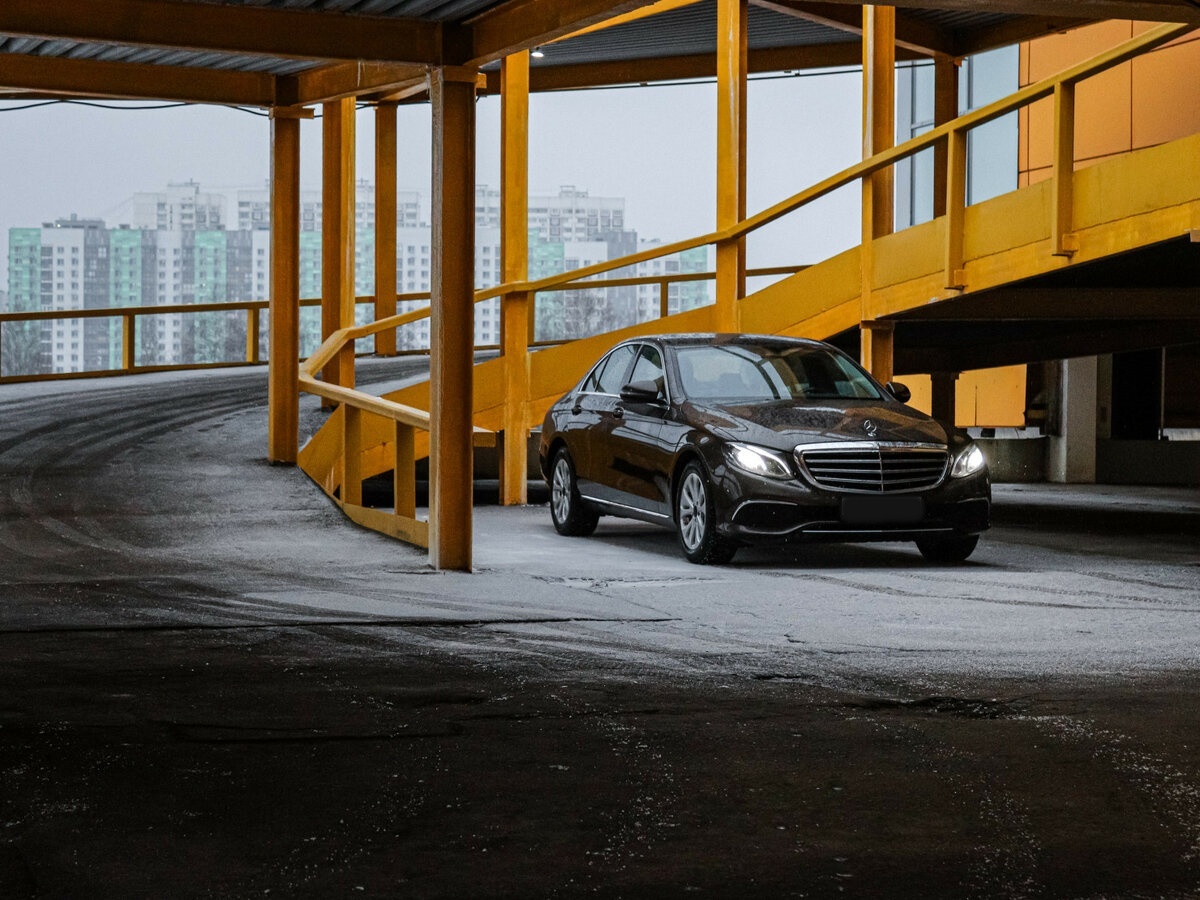 Mercedes-Benz E-Класс с пробегом — 2016 год. Фото: #19
