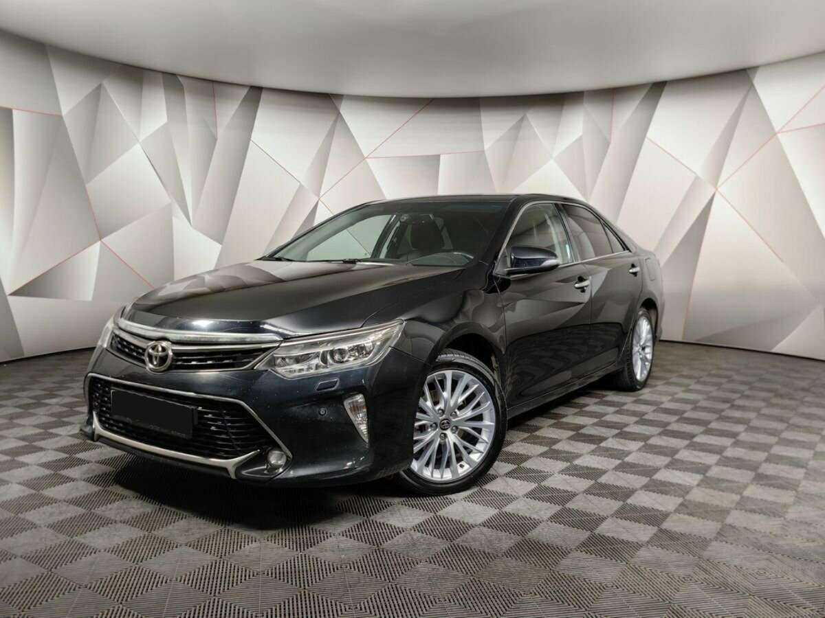 Toyota Camry с пробегом — 2017 год. Фото: #0