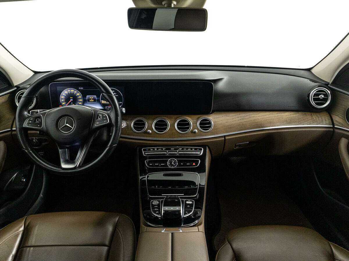 Mercedes-Benz E-Класс с пробегом — 2016 год. Фото: #12