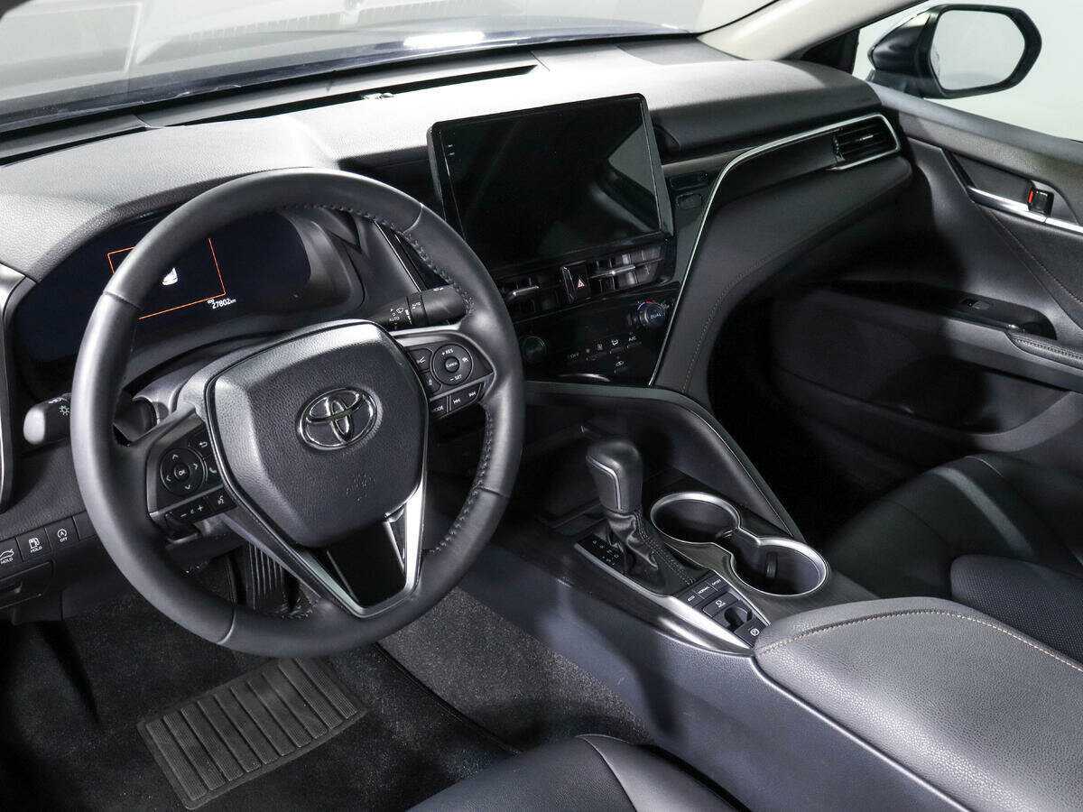 Toyota Camry с пробегом — 2023 год. Фото: #13