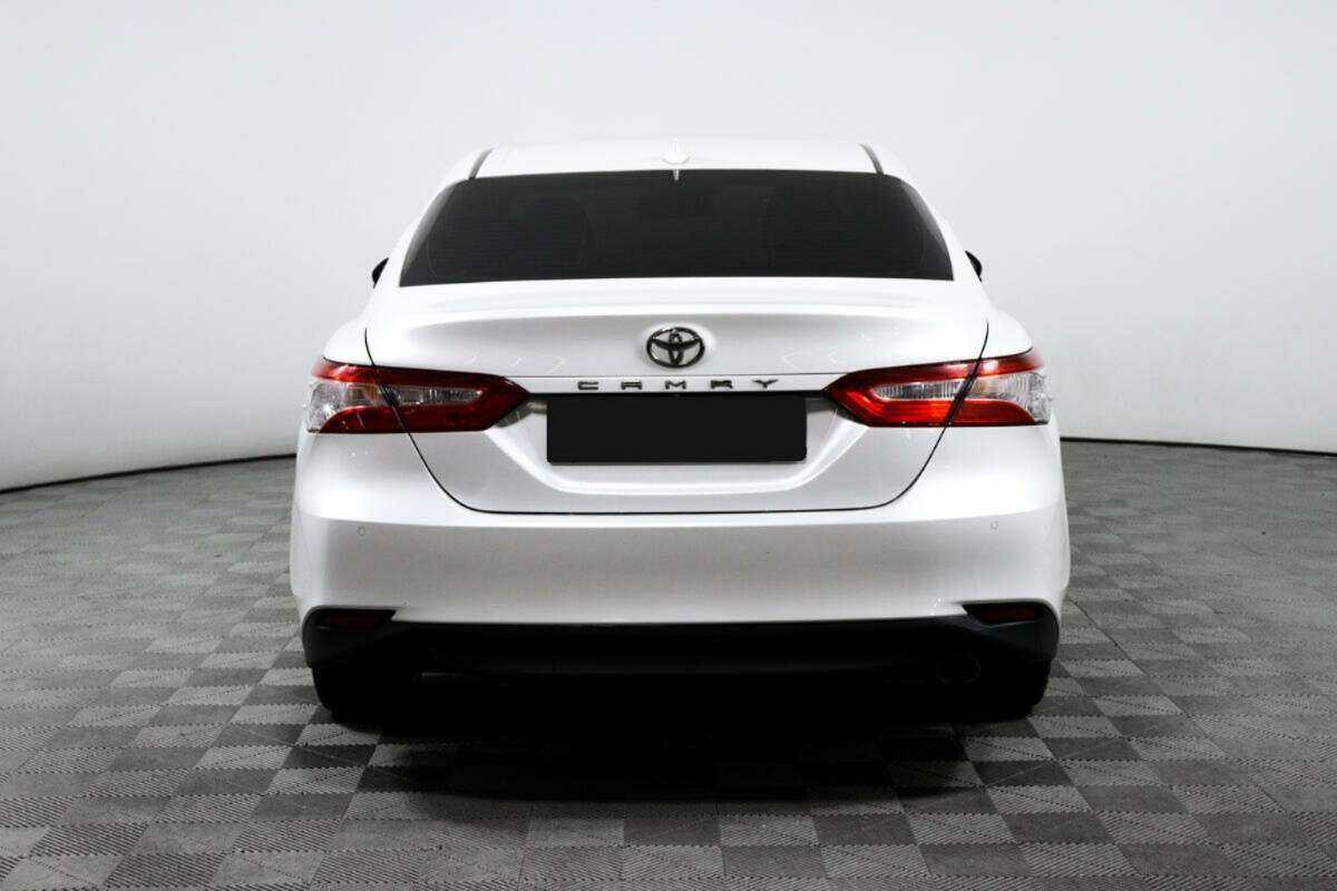 Toyota Camry с пробегом — 2019 год. Фото: #5