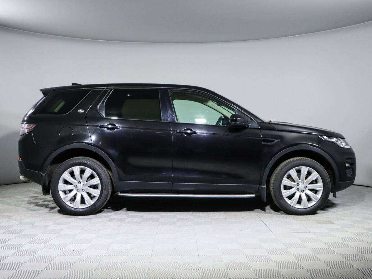 Land Rover Discovery Sport с пробегом — 2018 год. Фото: #3