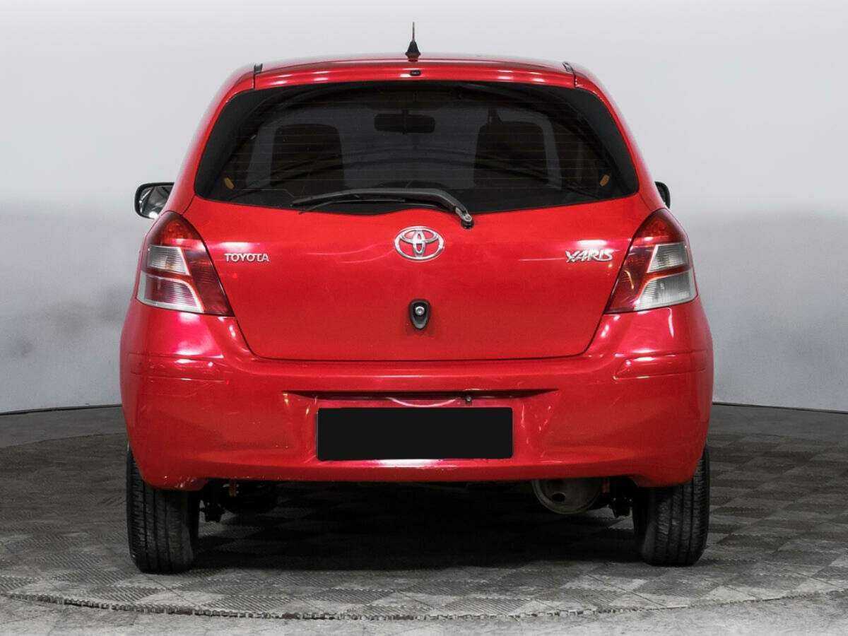 Toyota Yaris с пробегом — 2010 год. Фото: #5