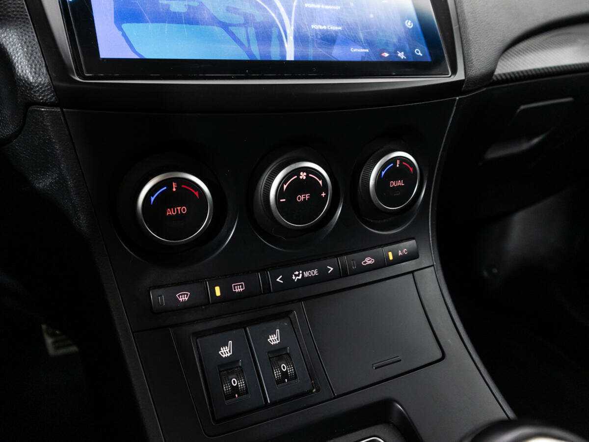 Mazda 3 с пробегом — 2012 год. Фото: #16