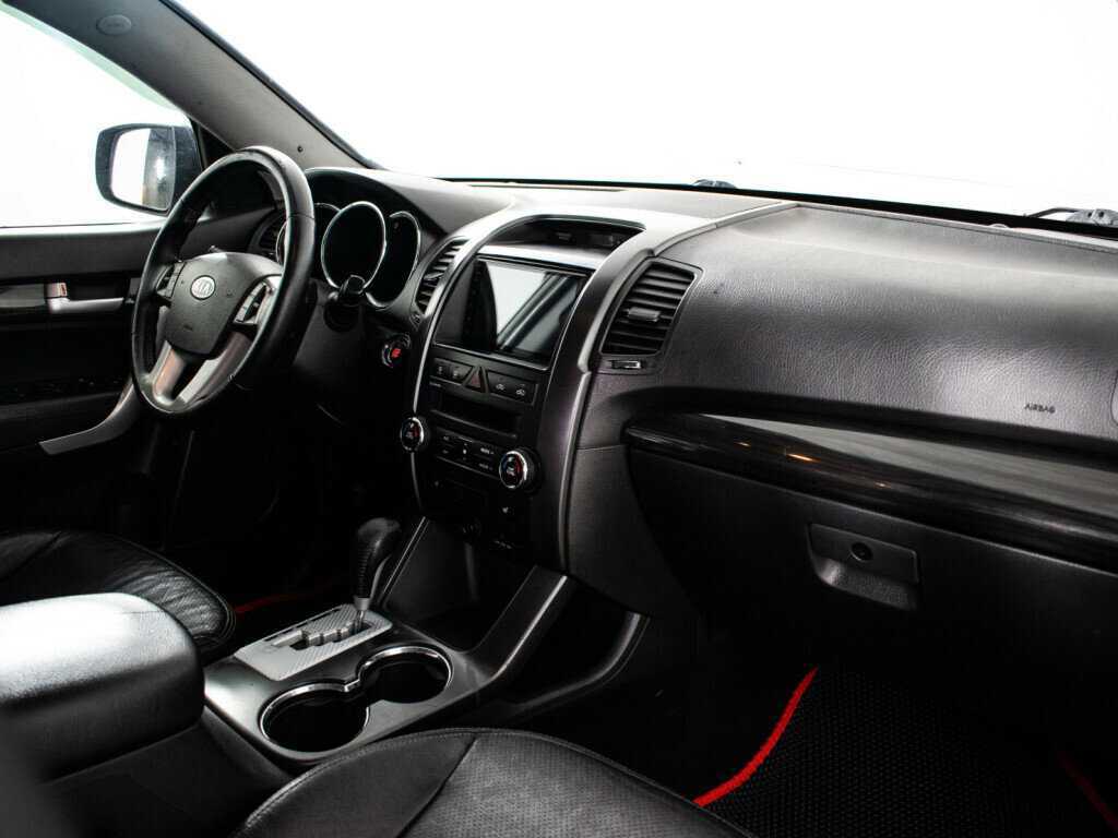 Kia Sorento с пробегом — 2010 год. Фото: #8