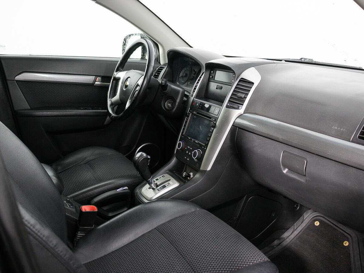 Chevrolet Captiva с пробегом — 2011 год. Фото: #8