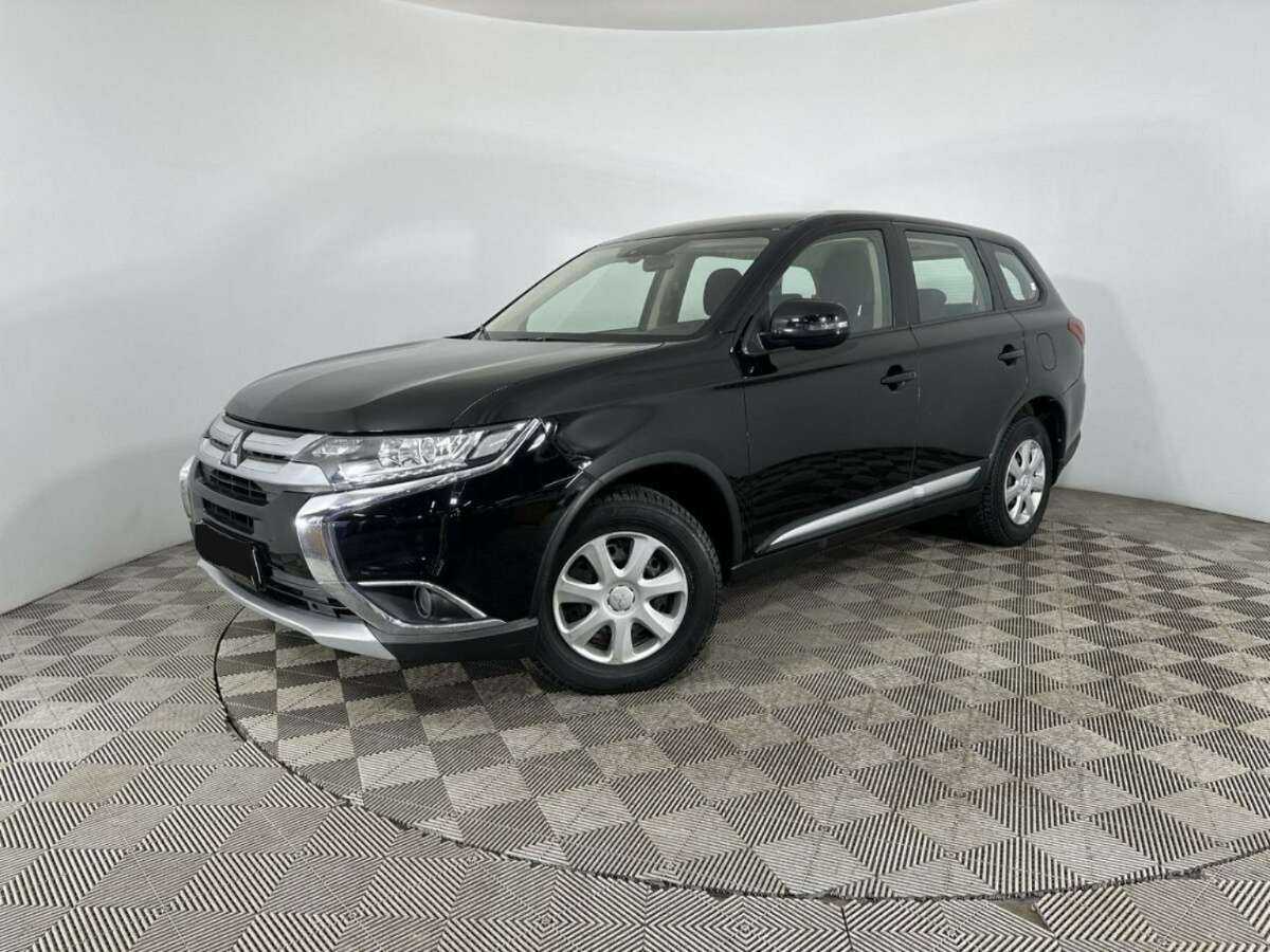 Mitsubishi Outlander с пробегом — 2017 год. Посмотреть фото