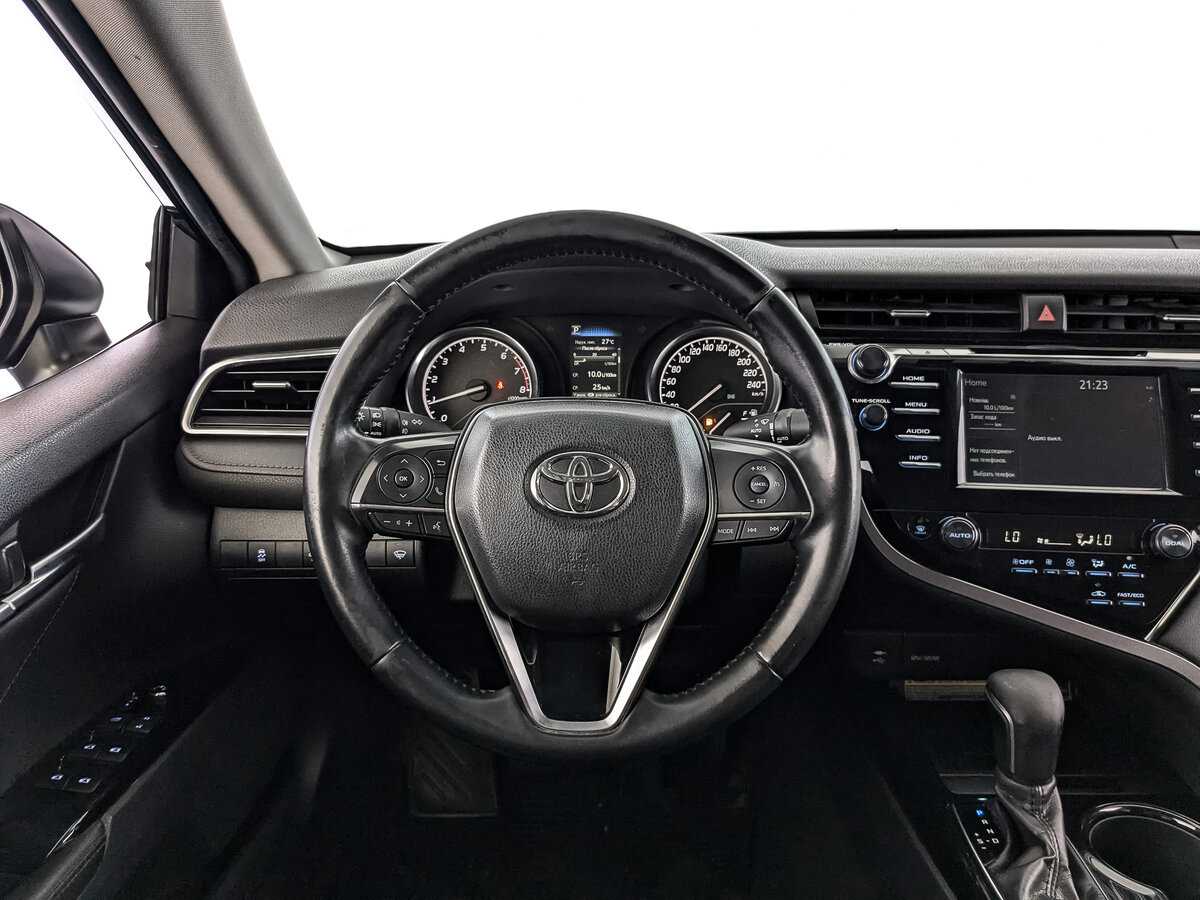 Toyota Camry с пробегом — 2019 год. Фото: #17