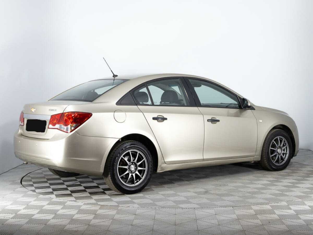 Chevrolet Cruze с пробегом — 2012 год. Фото: #3