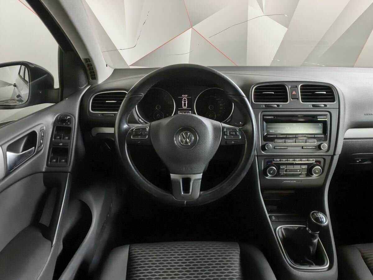 Volkswagen Golf с пробегом — 2012 год. Фото: #14