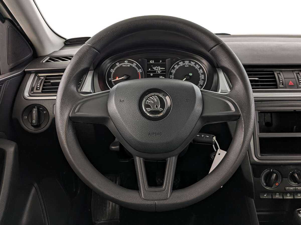 Skoda Rapid с пробегом — 2018 год. Фото: #17