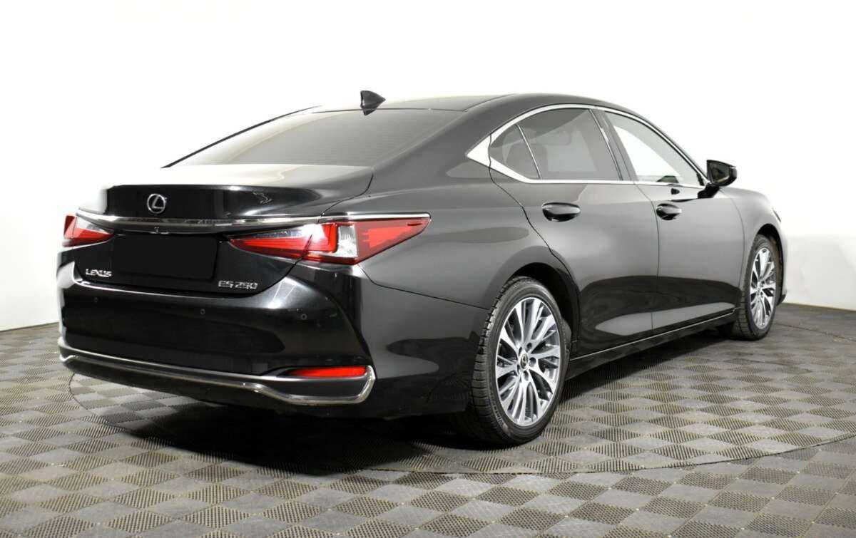 Lexus ES с пробегом — 2018 год. Фото: #3