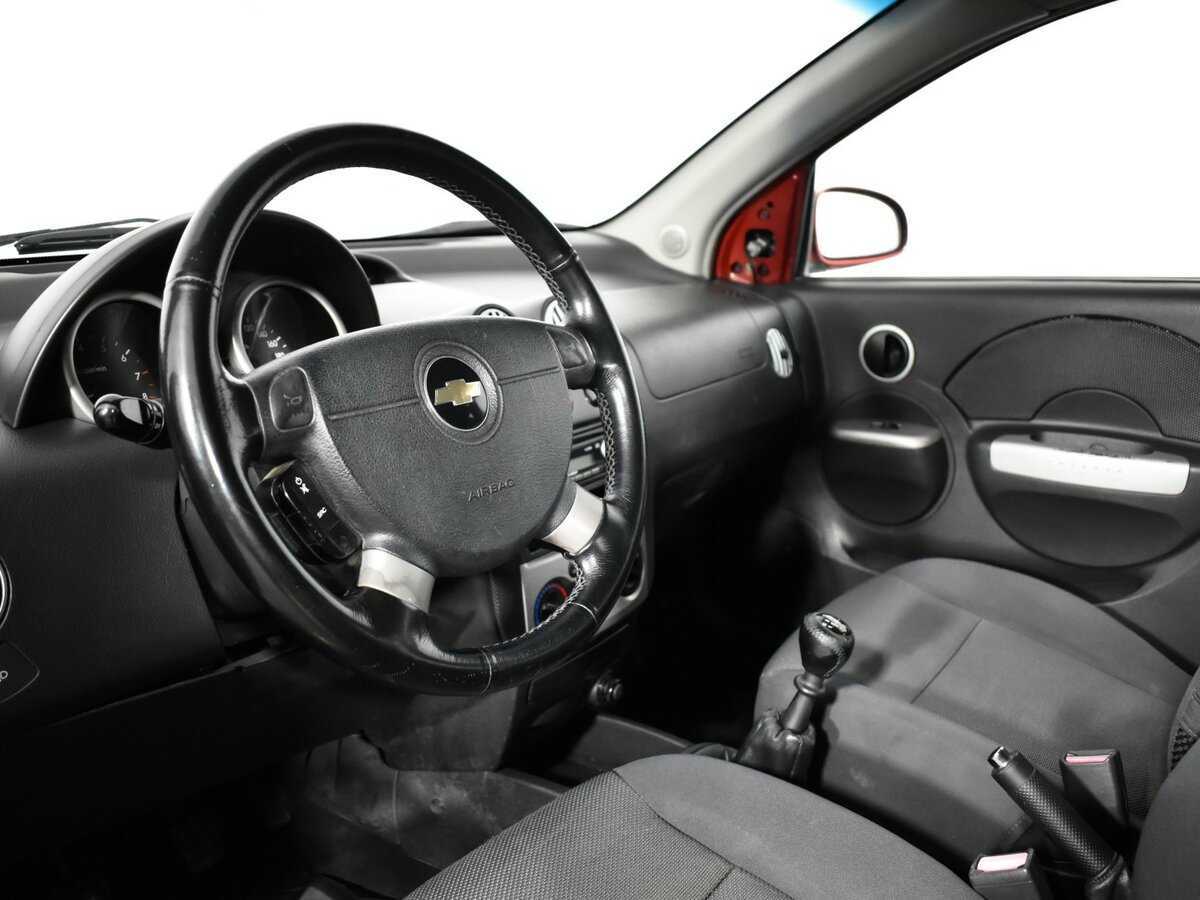 Chevrolet Aveo с пробегом — 2007 год. Фото: #12
