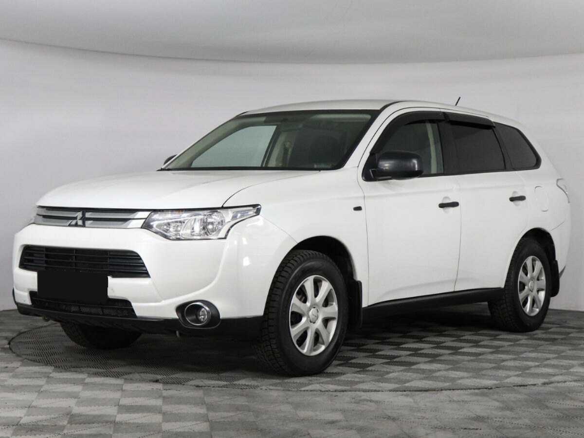 Mitsubishi Outlander с пробегом — 2014 год. Фото: #0