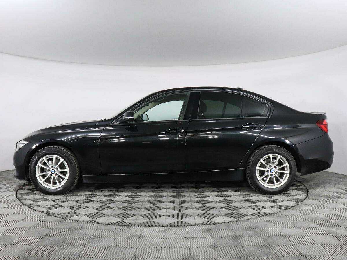 BMW 3 серии с пробегом — 2017 год. Фото: #3