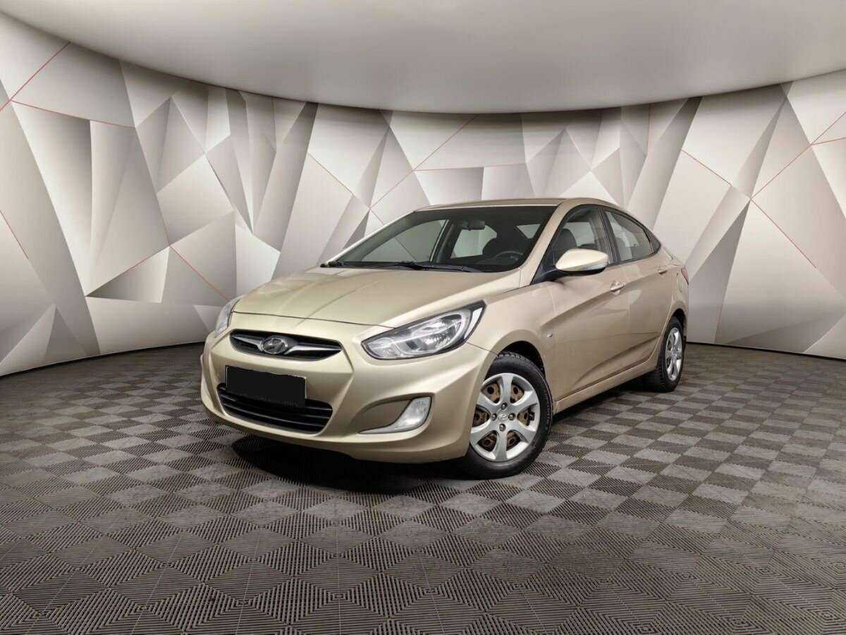 Hyundai Solaris с пробегом — 2011 год. Посмотреть фото