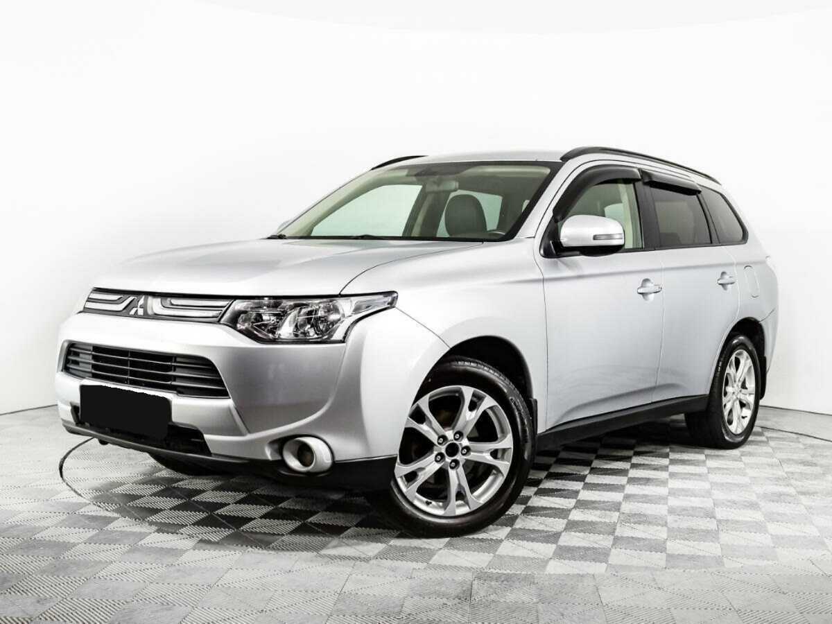 Mitsubishi Outlander с пробегом — 2012 год. Фото: #0