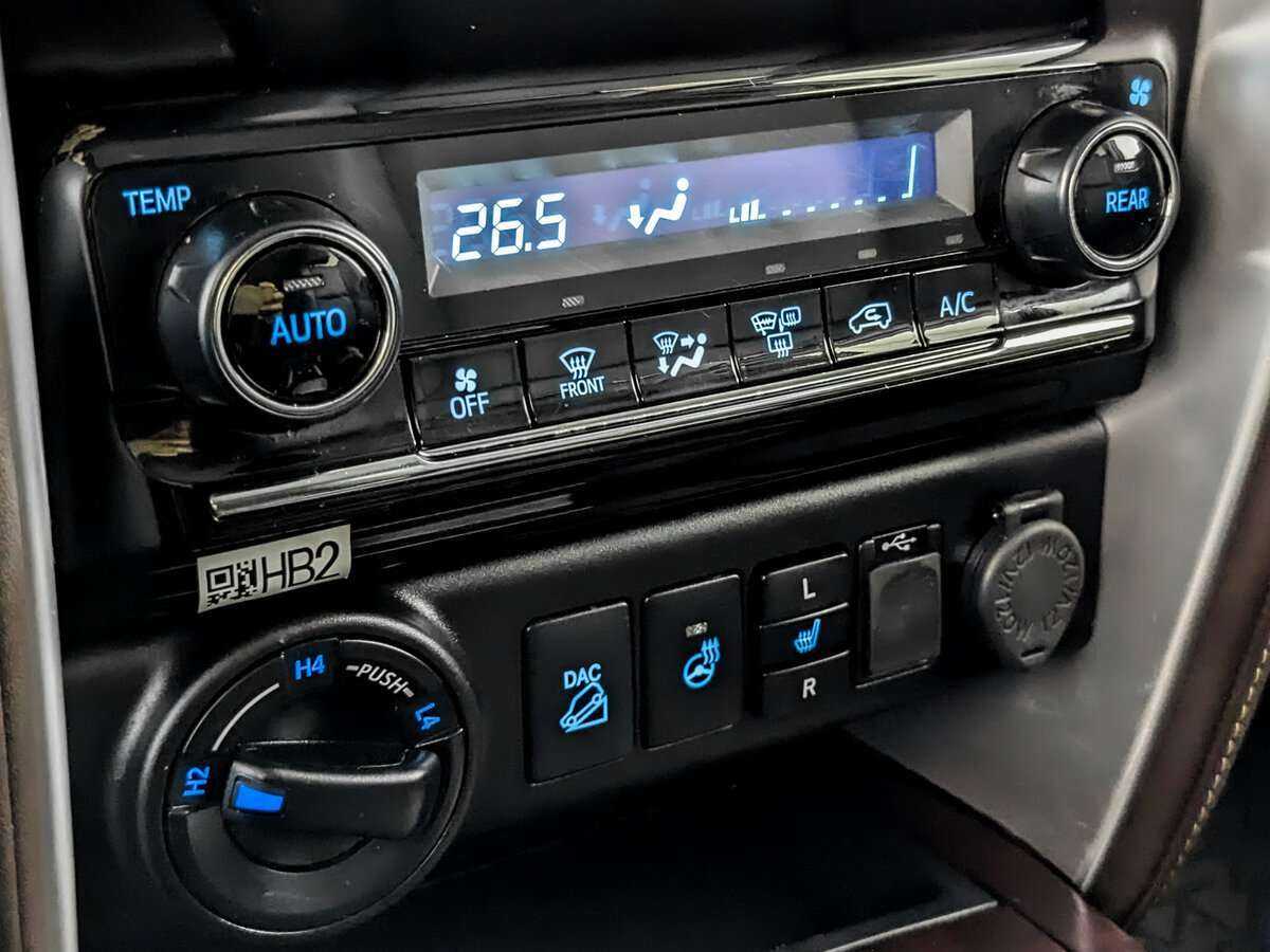 Toyota Fortuner с пробегом — 2019 год. Фото: #21