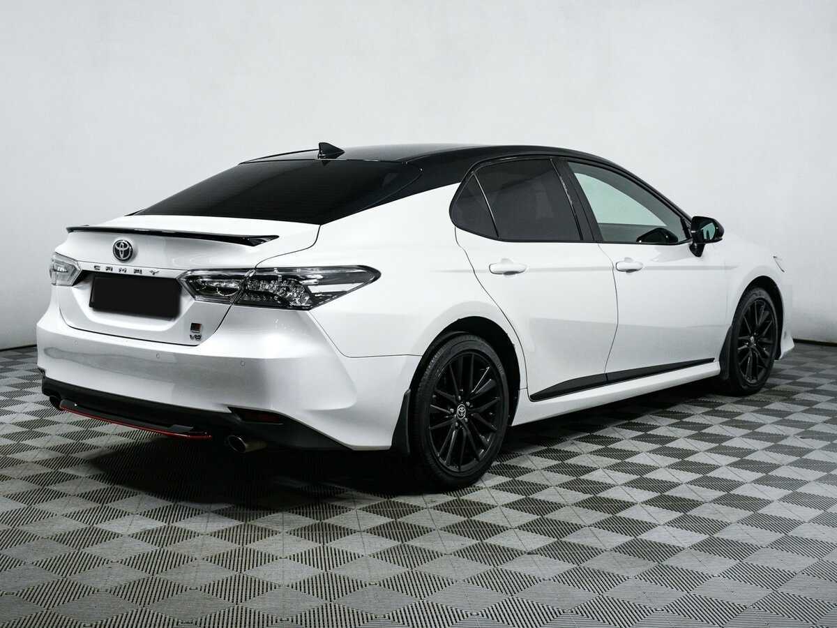 Toyota Camry с пробегом — 2021 год. Фото: #4