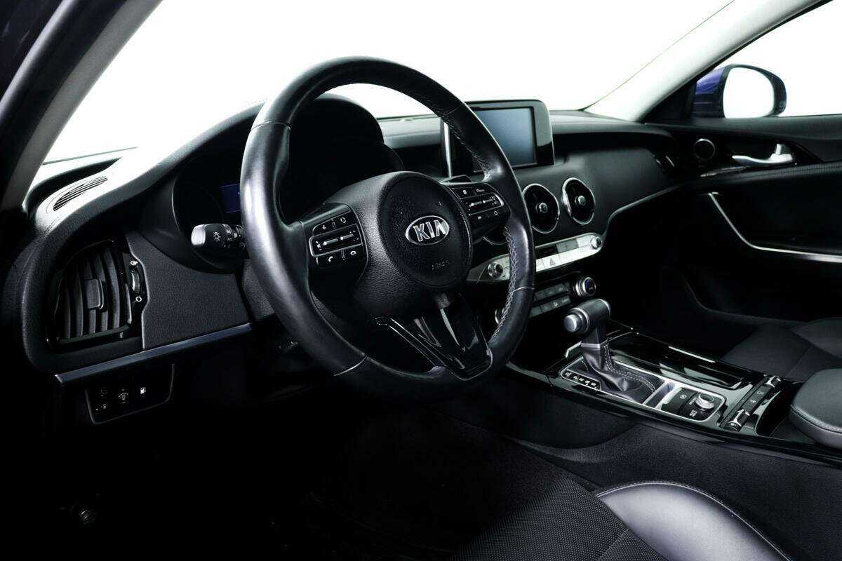 Kia Stinger с пробегом — 2019 год. Фото: #12