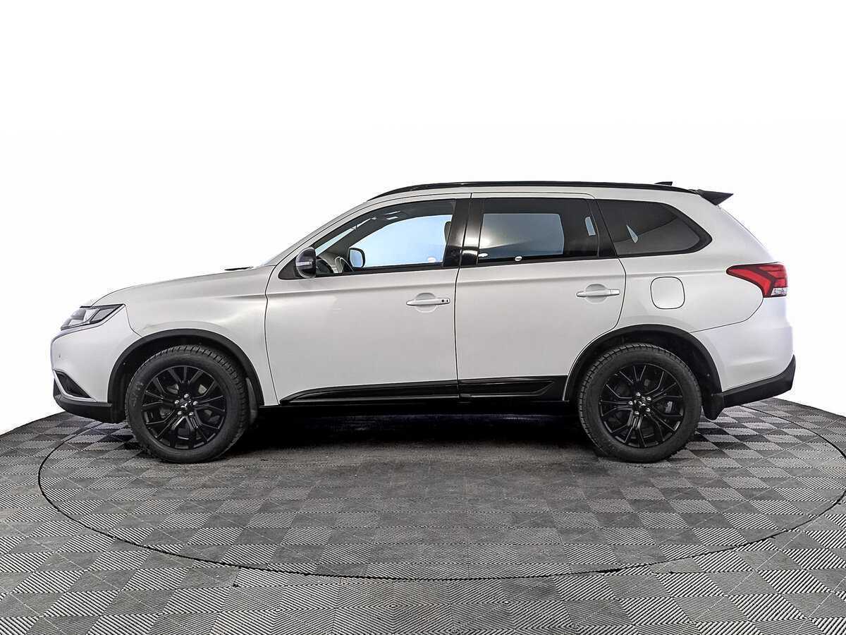 Mitsubishi Outlander с пробегом — 2022 год. Фото: #7