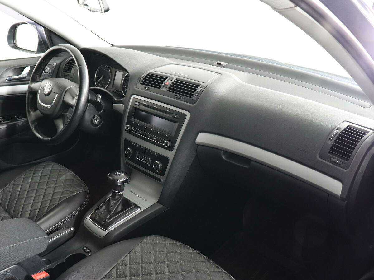 Skoda Octavia с пробегом — 2012 год. Фото: #8