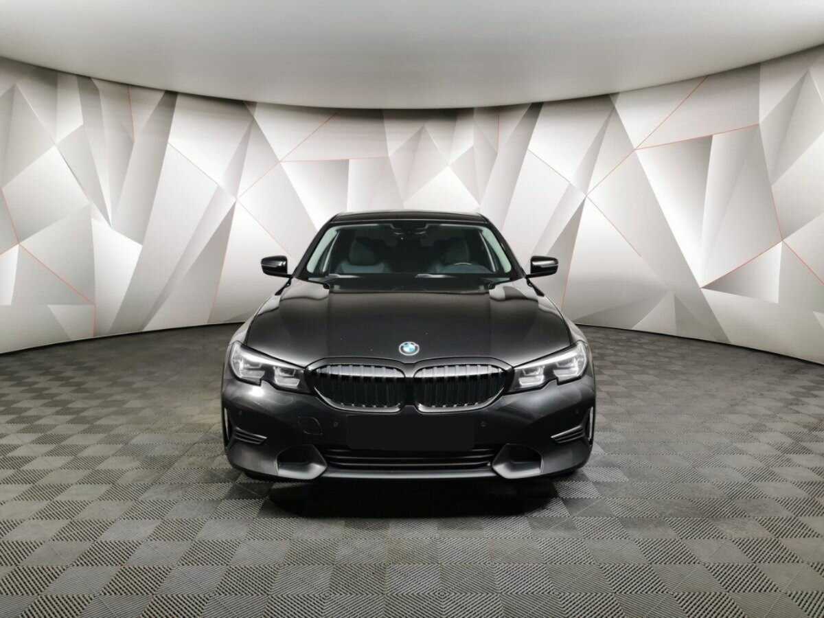BMW 3 серии с пробегом — 2020 год. Фото: #6