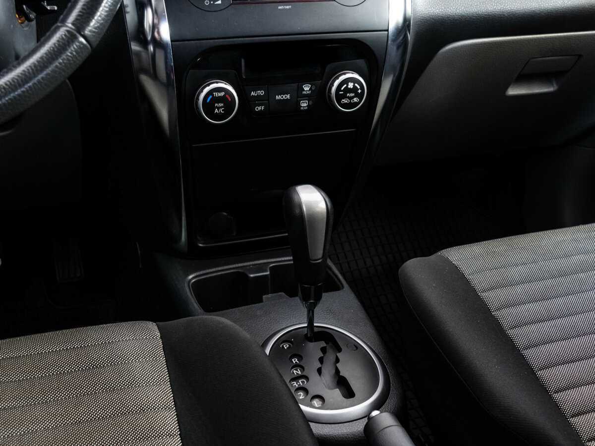 Suzuki SX4 с пробегом — 2011 год. Фото: #10