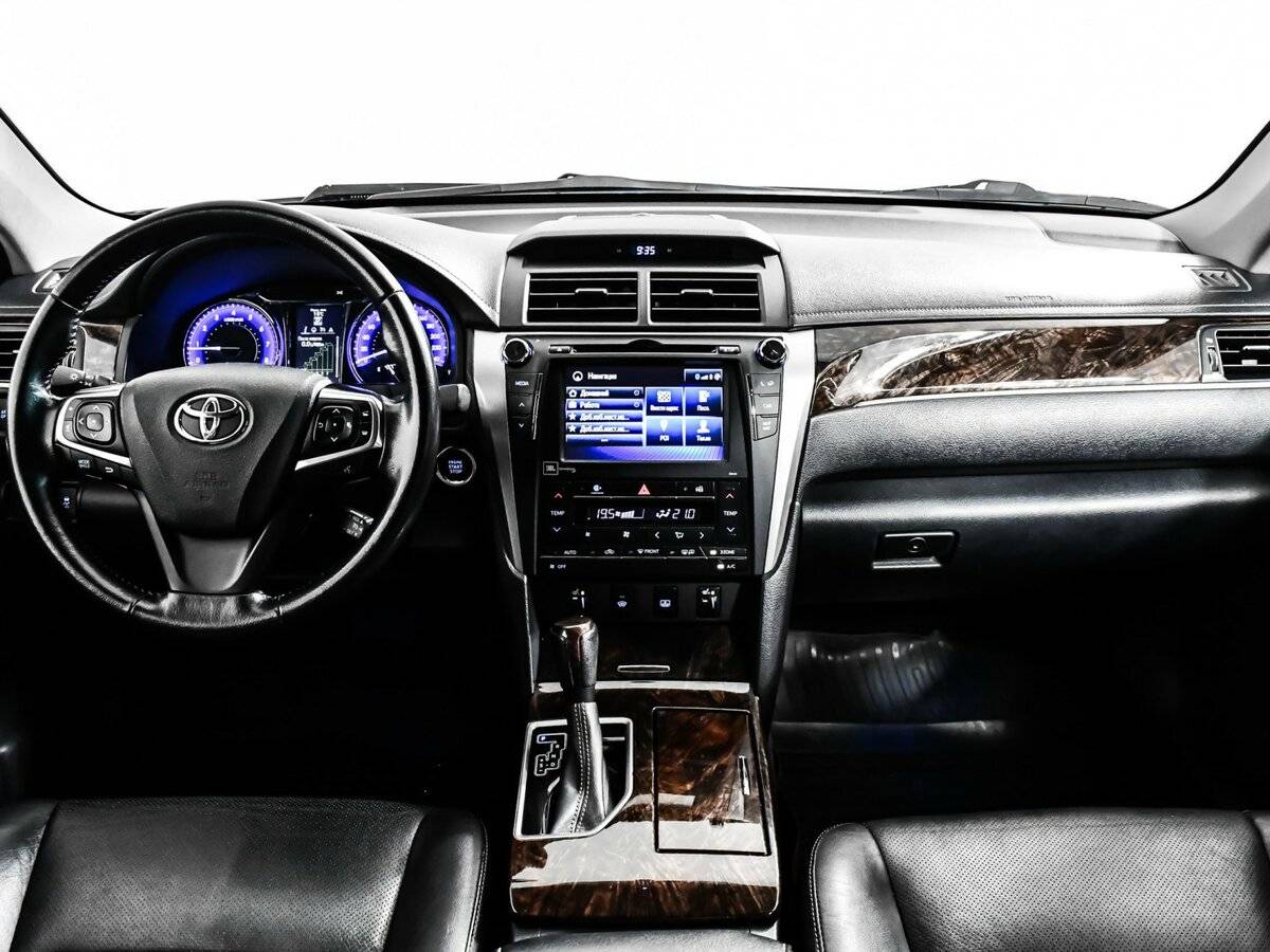 Toyota Camry с пробегом — 2016 год. Фото: #8
