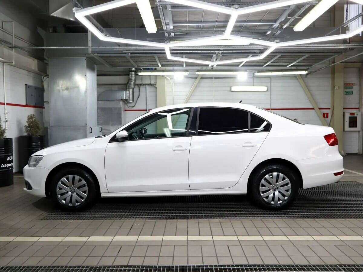 Volkswagen Jetta с пробегом — 2013 год. Фото: #2