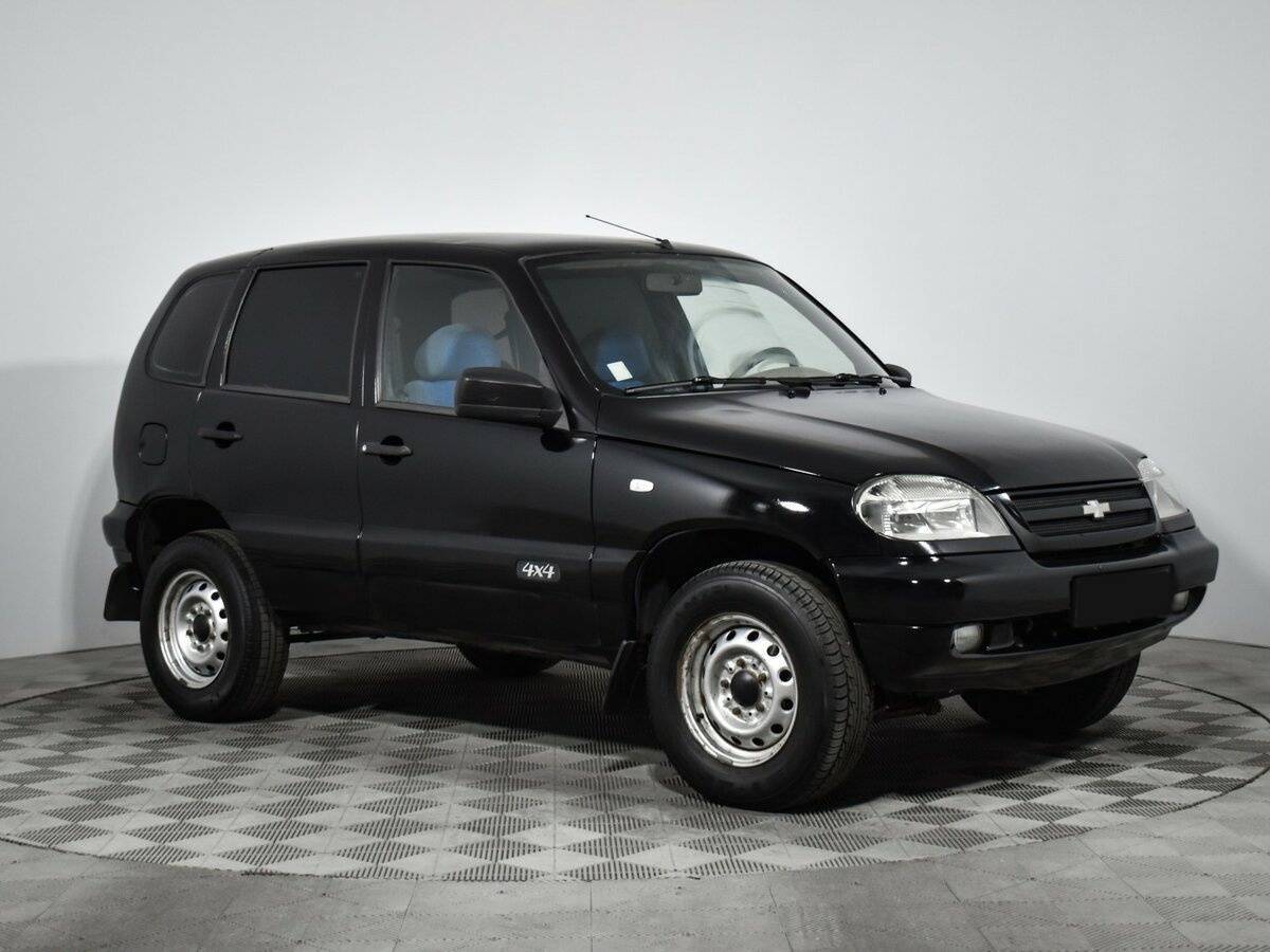 Chevrolet Niva с пробегом — 2005 год. Фото: #2