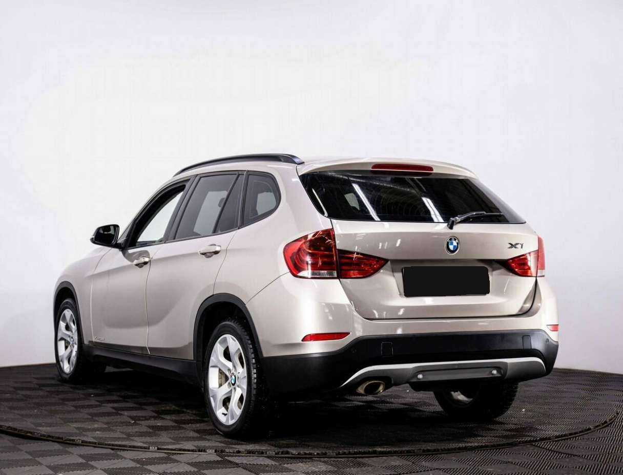 BMW X1 с пробегом — 2013 год. Фото: #3