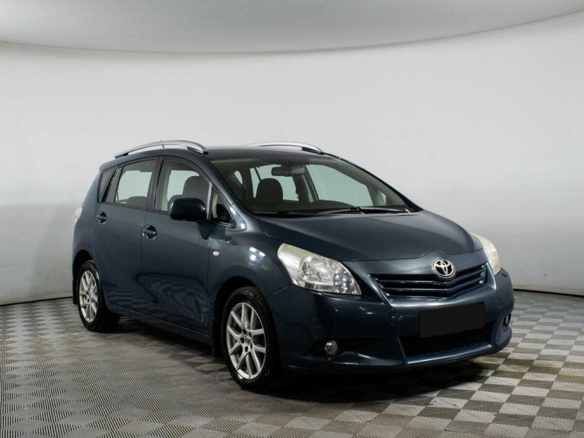 Toyota Verso с пробегом — 2010 год. Фото: #3