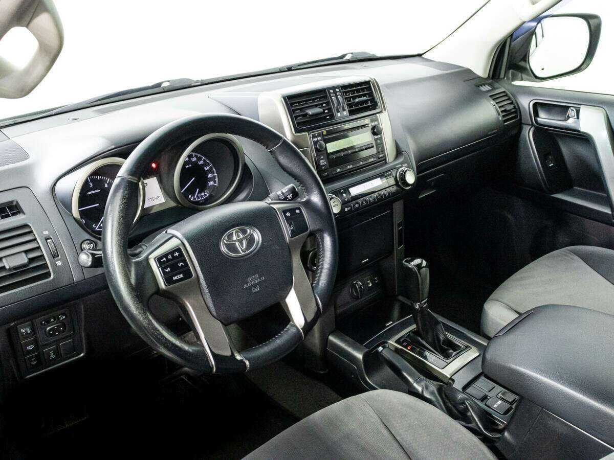 Toyota Land Cruiser Prado с пробегом — 2012 год. Фото: #9
