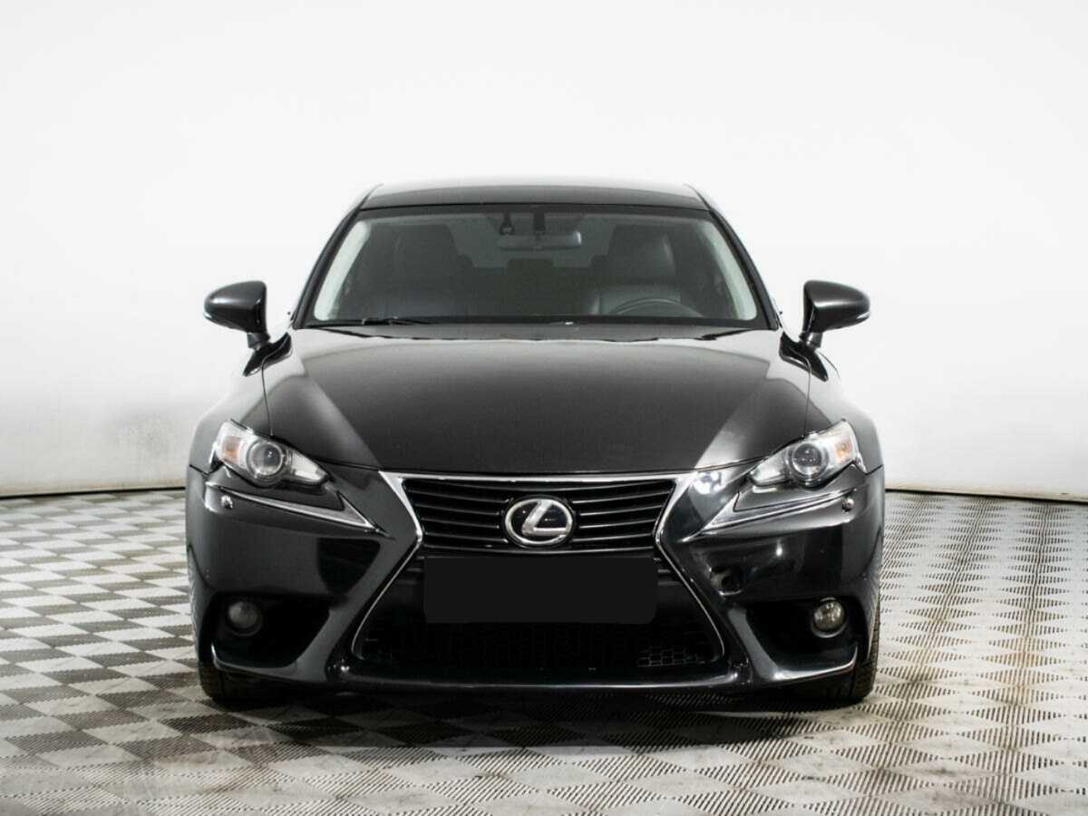 Lexus IS с пробегом — 2013 год. Фото: #1