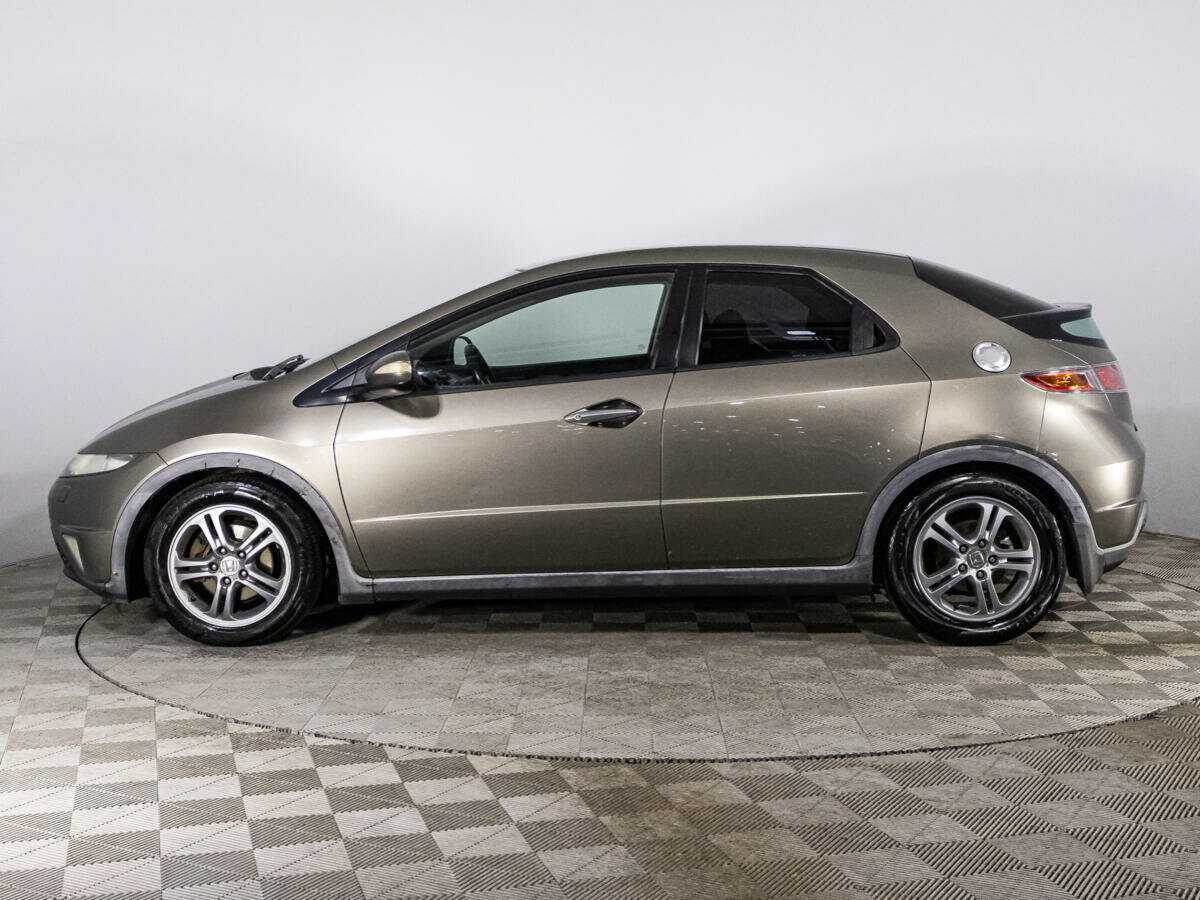 Honda Civic с пробегом — 2008 год. Фото: #7