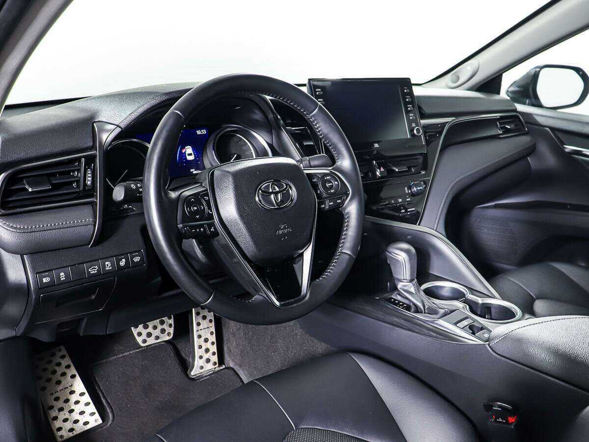 Toyota Camry с пробегом — 2022 год. Фото: #11