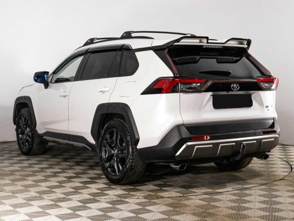 Toyota RAV4 с пробегом — 2022 год. Фото: #5