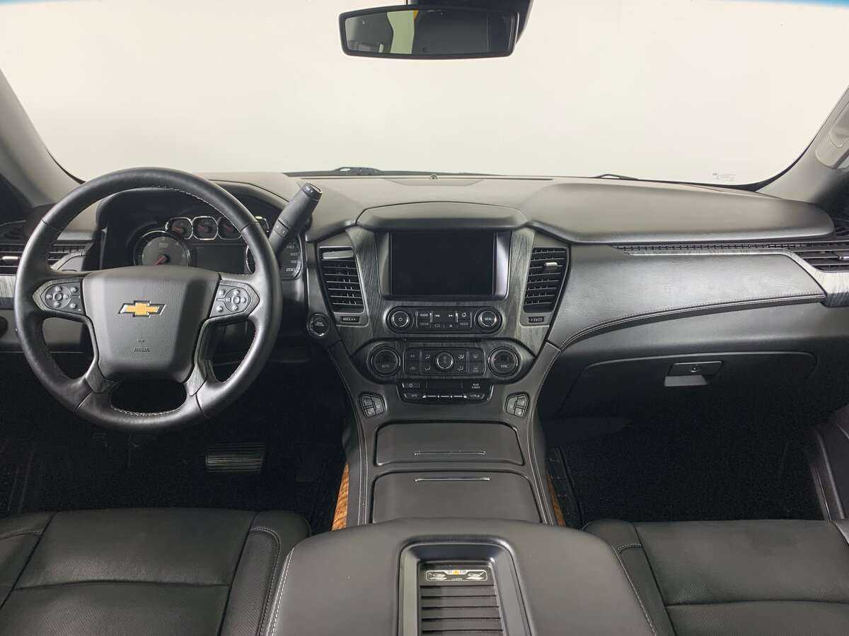 Chevrolet Tahoe с пробегом — 2015 год. Фото: #8
