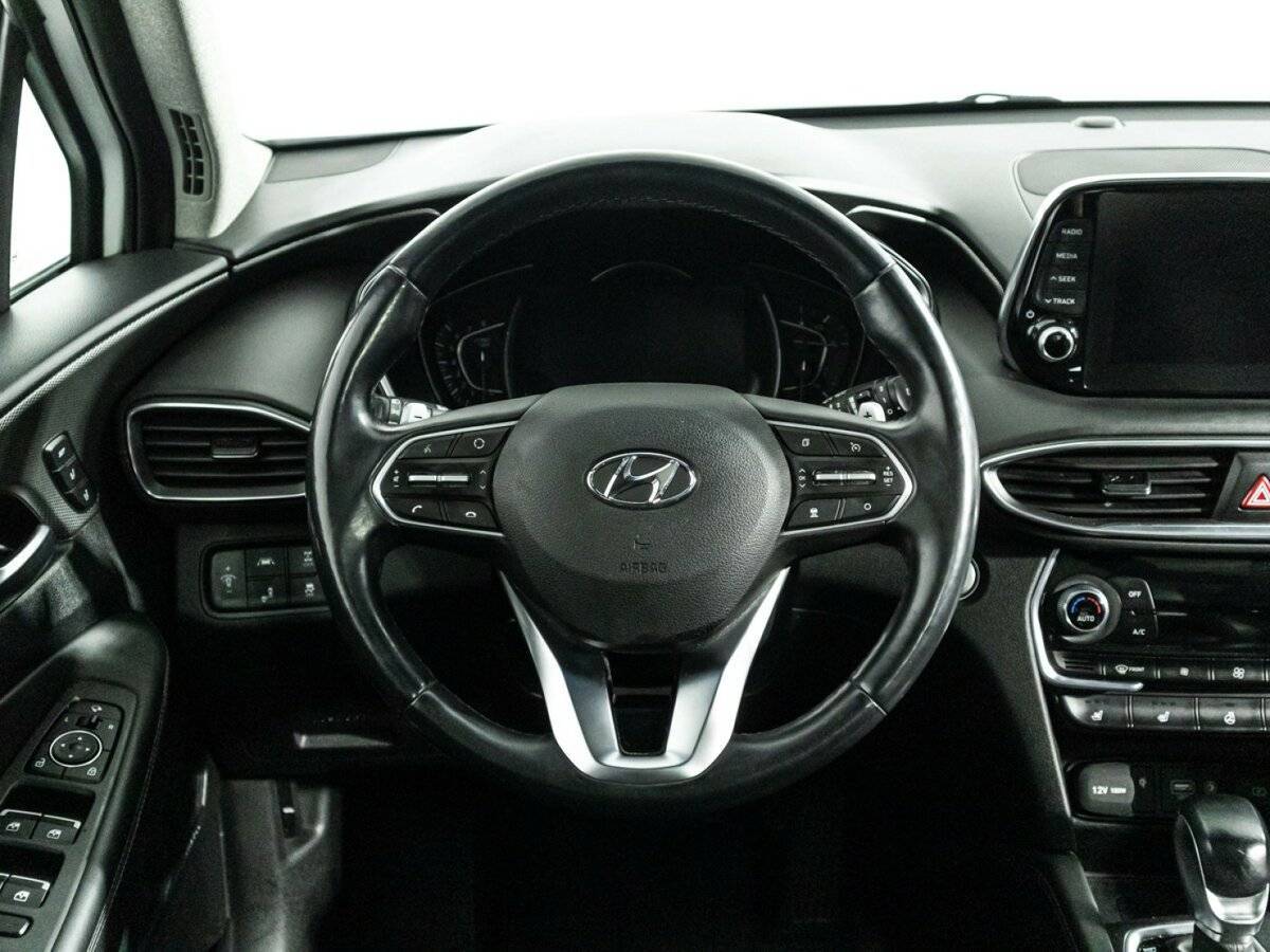 Hyundai Santa Fe с пробегом — 2019 год. Фото: #27