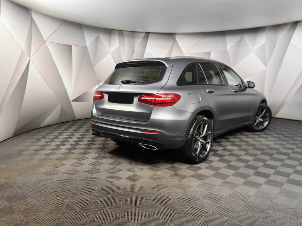Mercedes-Benz GLC с пробегом — 2018 год. Фото: #1