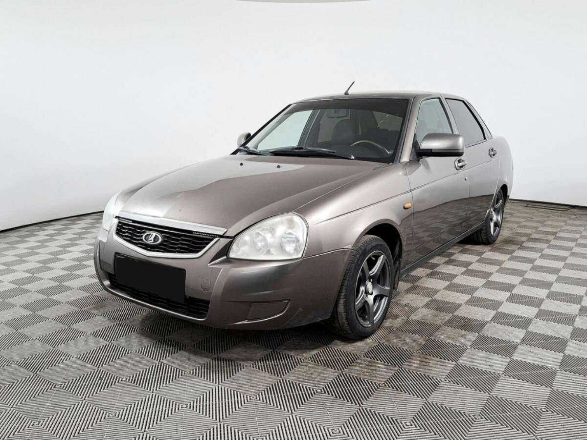 Lada (ВАЗ) Priora с пробегом — 2015 год. Посмотреть фото