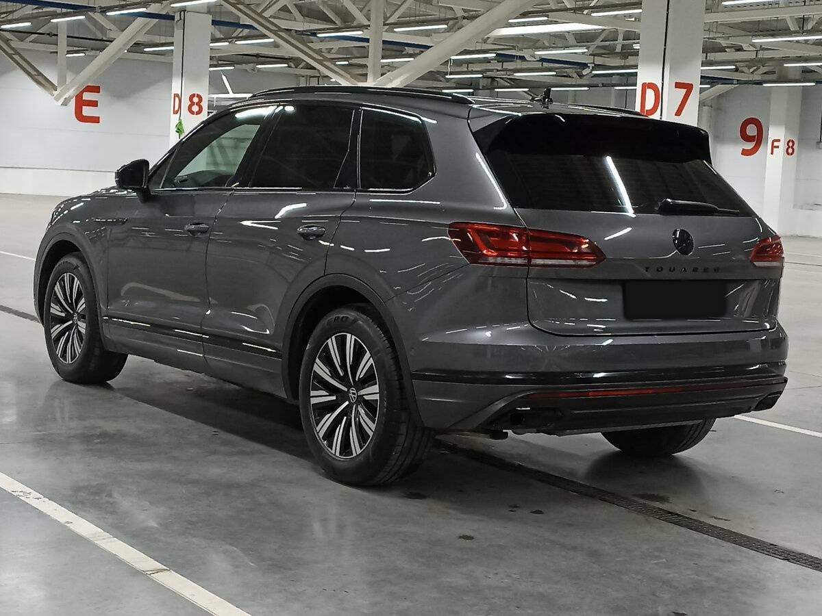 Volkswagen Touareg с пробегом — 2022 год. Фото: #6