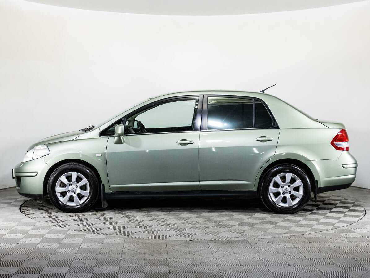 Nissan Tiida с пробегом — 2008 год. Фото: #7
