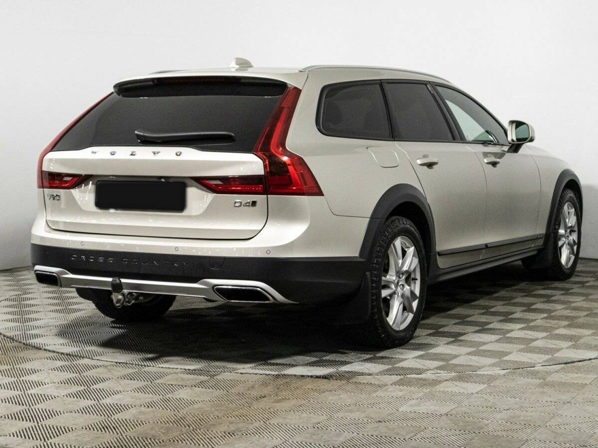 Volvo V90 Cross Country с пробегом — 2017 год. Фото: #4