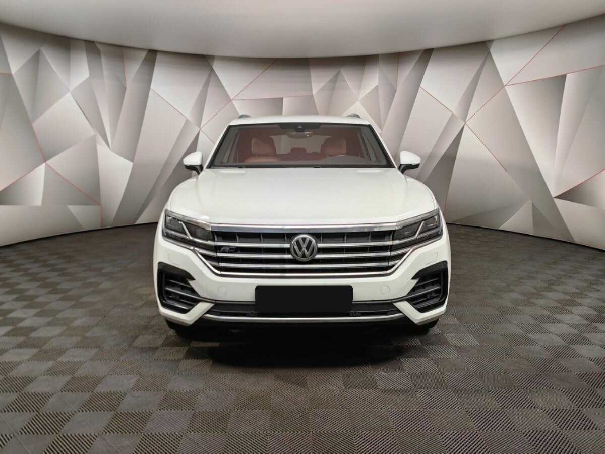 Volkswagen Touareg с пробегом — 2019 год. Фото: #6